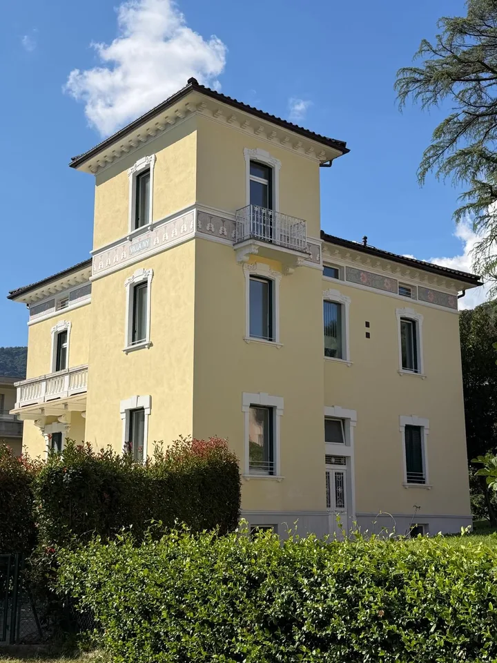 Magliaso – Exklusives 3,5-Zimmer-Apartment im letzten Stock mit direktem Zugang über Aufzug – Foto 5 von 16