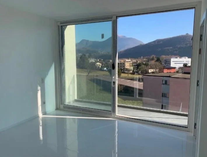 Villetta di 4,5 locali con giardino privato e terrazza sul tetto a Serocca d’Agno – foto 3 di 14