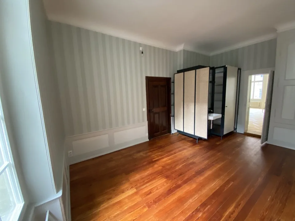 Appartement de 2 pièces élégant et spacieux dans la vieille ville – photo 4 sur 4