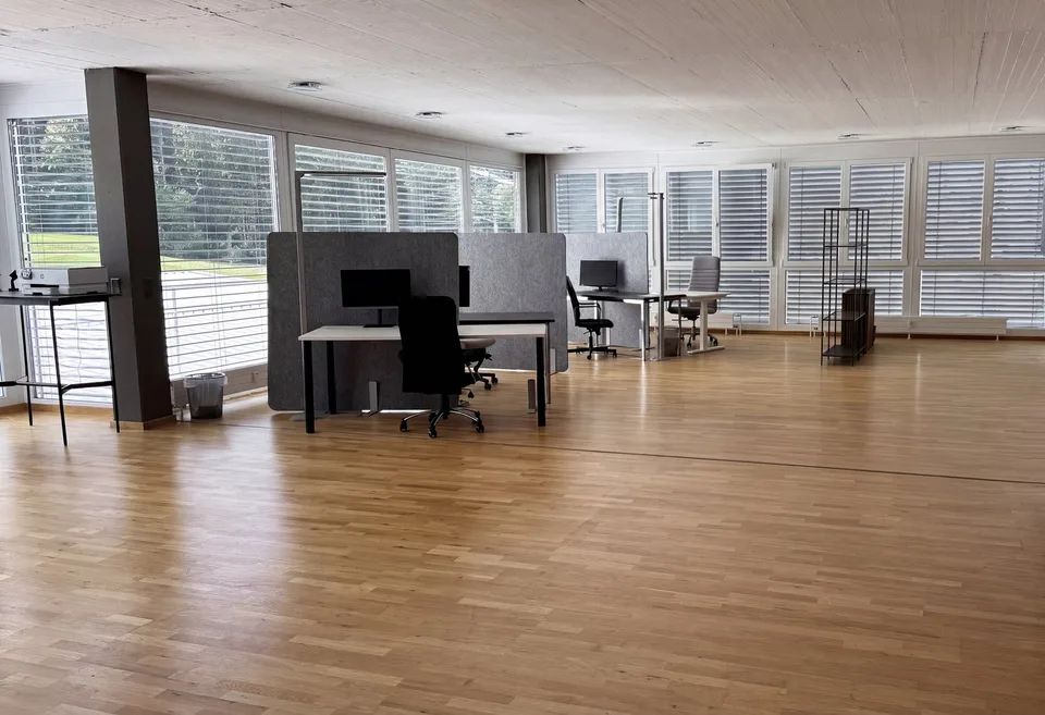 Modernes Büro 244 m² in Schindellegi – Nachmieter gesucht, sofort verfügbar – Foto 3 von 10