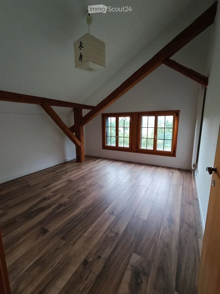 Wohnung 4,5 Zimmer mit Pferdestall und Pferdegrundstück – Foto 11 von 13