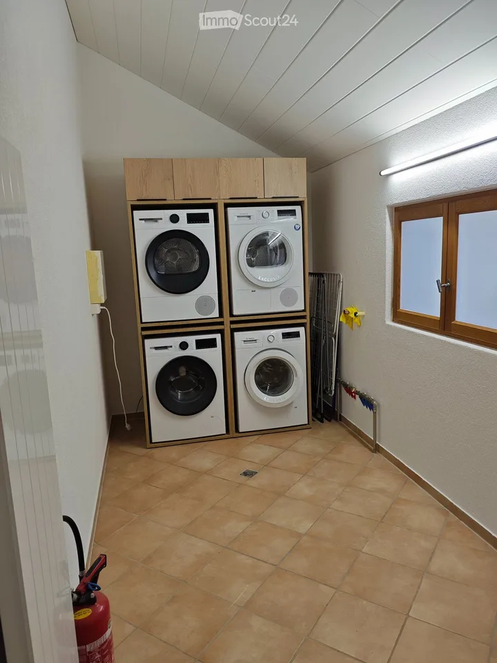 Wohnung 4,5 Zimmer mit Pferdestall und Pferdegrundstück – Foto 8 von 13
