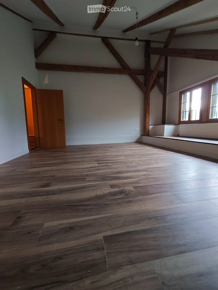 Wohnung 4,5 Zimmer mit Pferdestall und Pferdegrundstück – Foto 9 von 13
