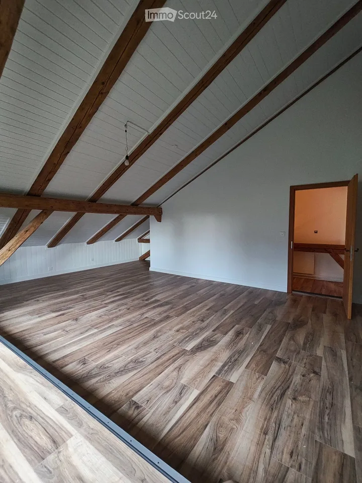 Wohnung 4,5 Zimmer mit Pferdestall und Pferdegrundstück – Foto 10 von 13