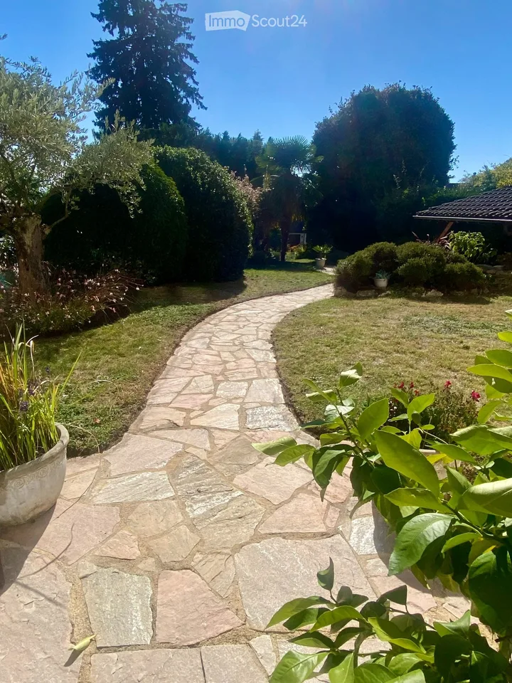 PRÄCHTIGES 6-ZIMMER-DUPLEX MIT GARTEN – Foto 5 von 5