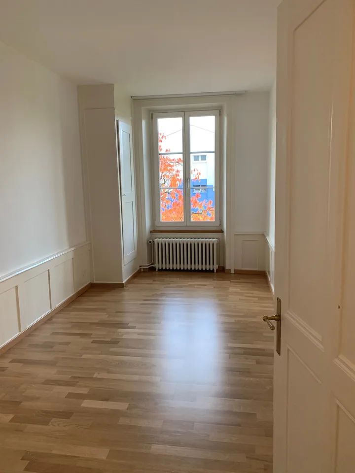 5-room apartment in the village center – photo 8 of 18