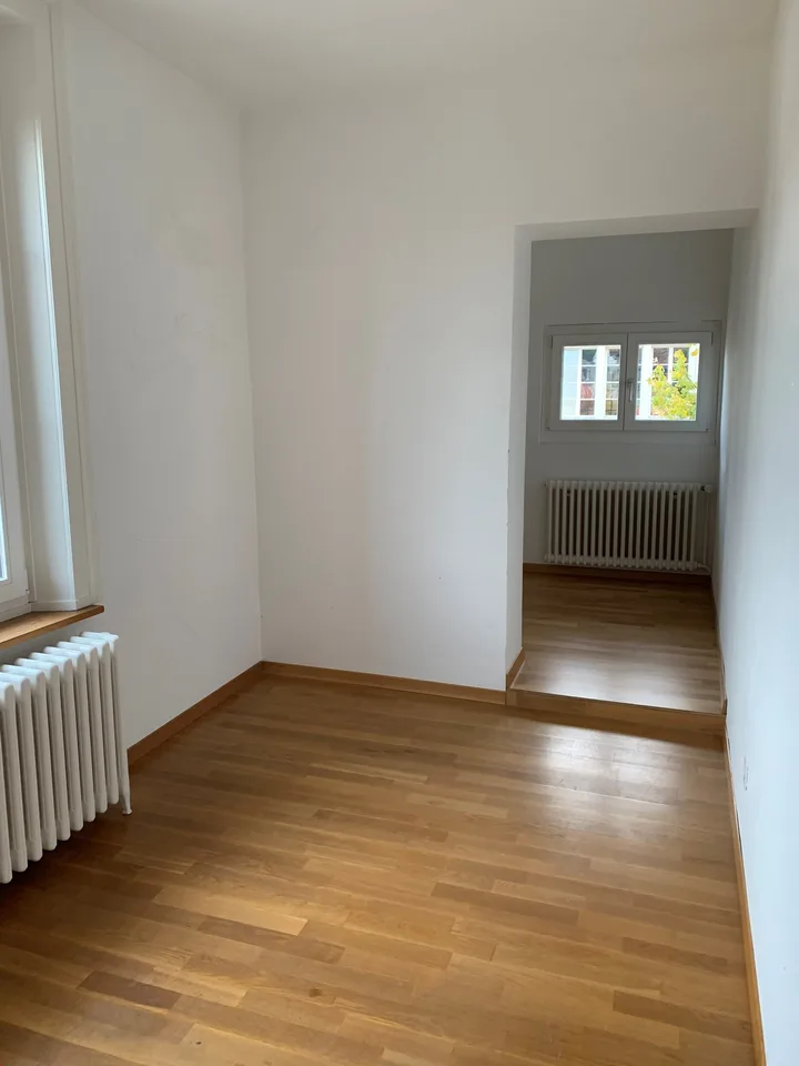 5-room apartment in the village center – photo 11 of 18