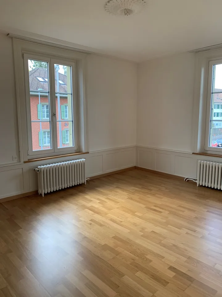 5-room apartment in the village center – photo 6 of 18