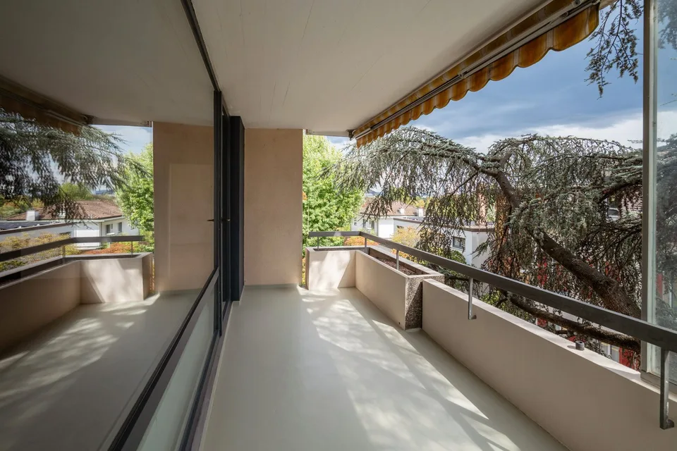 Espace pour la famille – 5,5 pièces avec balcon et jardin d'hiver sur 146m2 – photo 2 sur 10