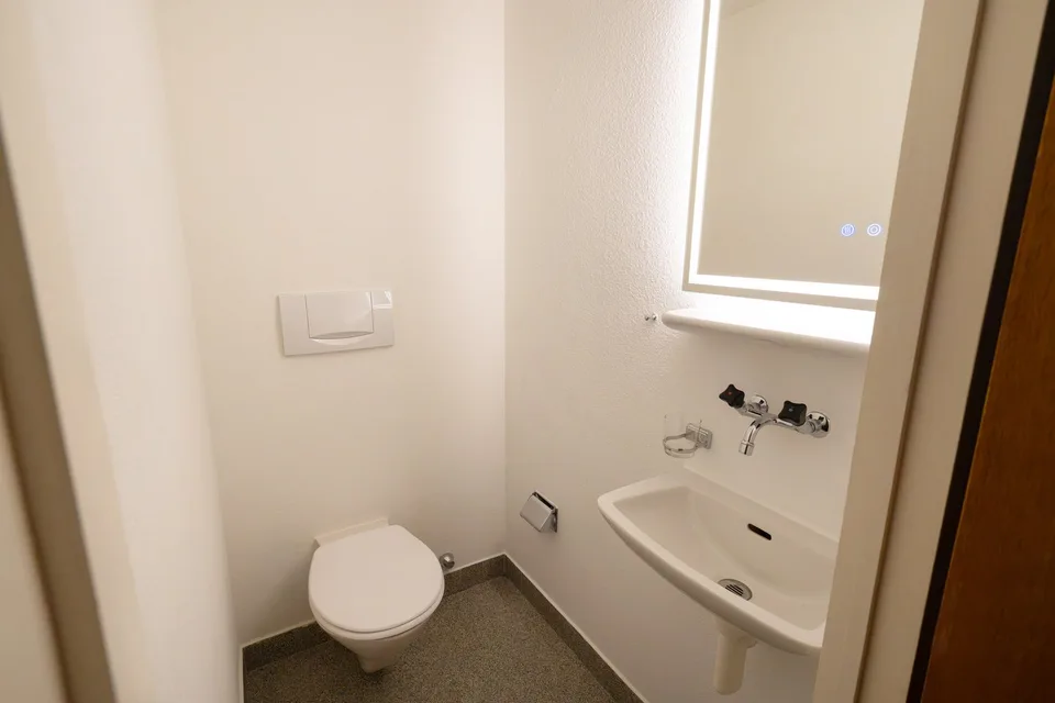 Espace pour la famille – 5,5 pièces avec balcon et jardin d'hiver sur 146m2 – photo 10 sur 10