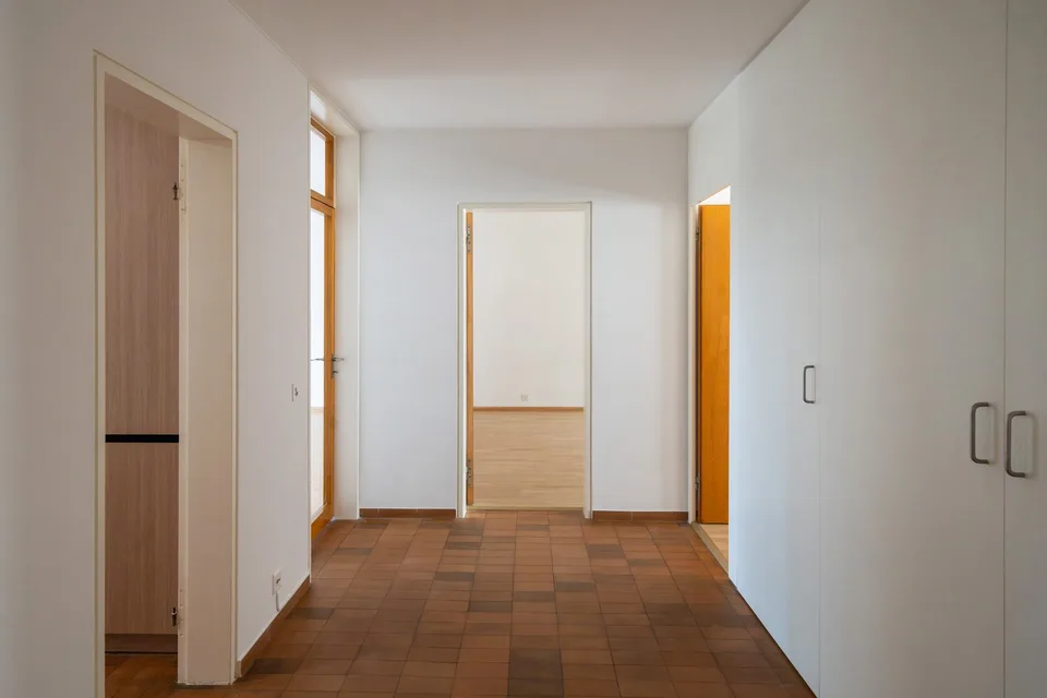 Espace pour la famille – 5,5 pièces avec balcon et jardin d'hiver sur 146m2 – photo 9 sur 10