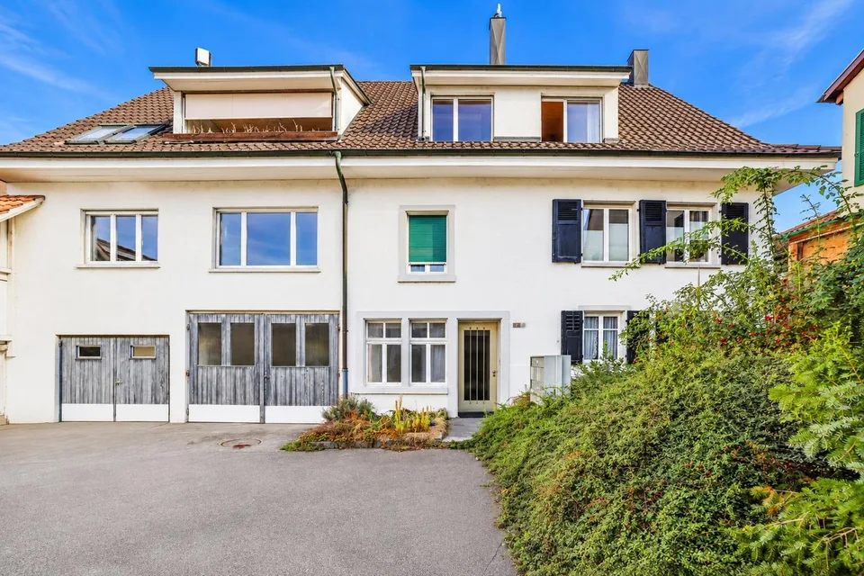 Maison multifamiliale polyvalente à Ettingen – photo 3 sur 15