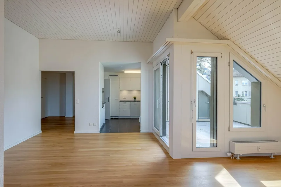 Spacious attic apartment - top location in Riethüsli – photo 2 of 12