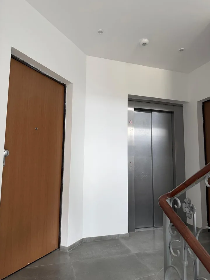Magliaso – Elegant 3,5 Zimmerwohnung im Grünen mit Balkon und Parkplatz – Foto 15 von 15