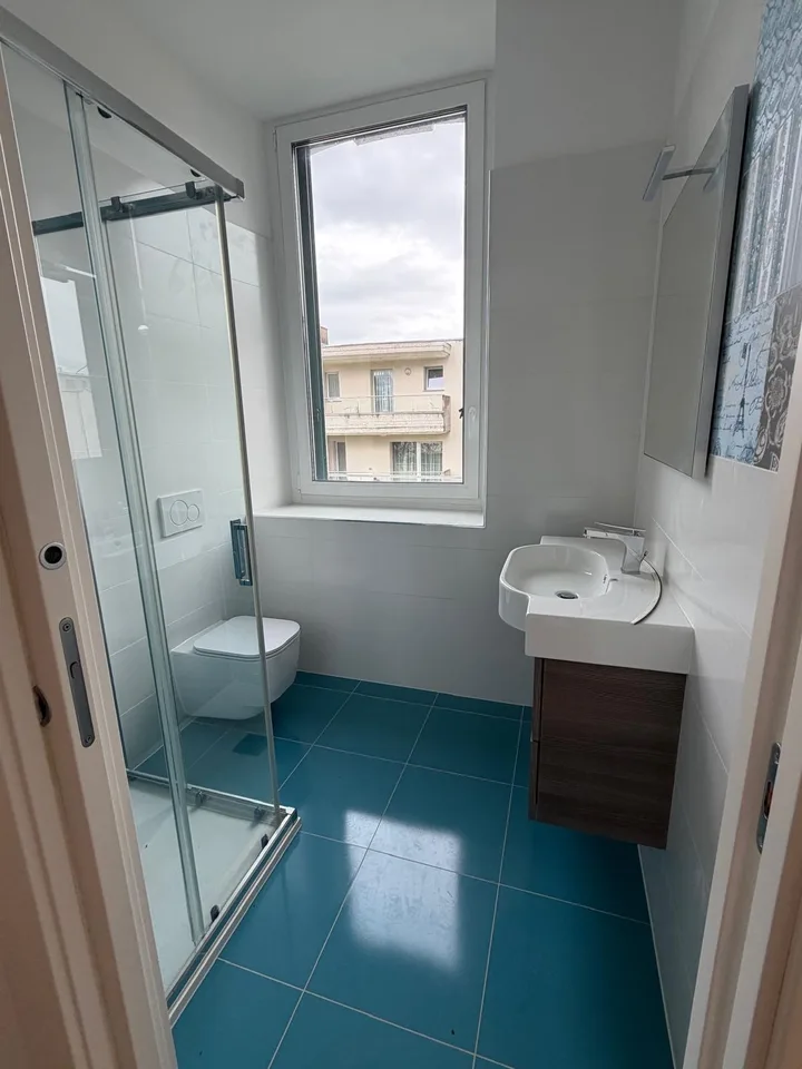 Magliaso – Elegant 3,5 Zimmerwohnung im Grünen mit Balkon und Parkplatz – Foto 7 von 15