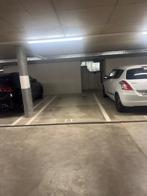 Posti auto in affitto – foto 2 di 2