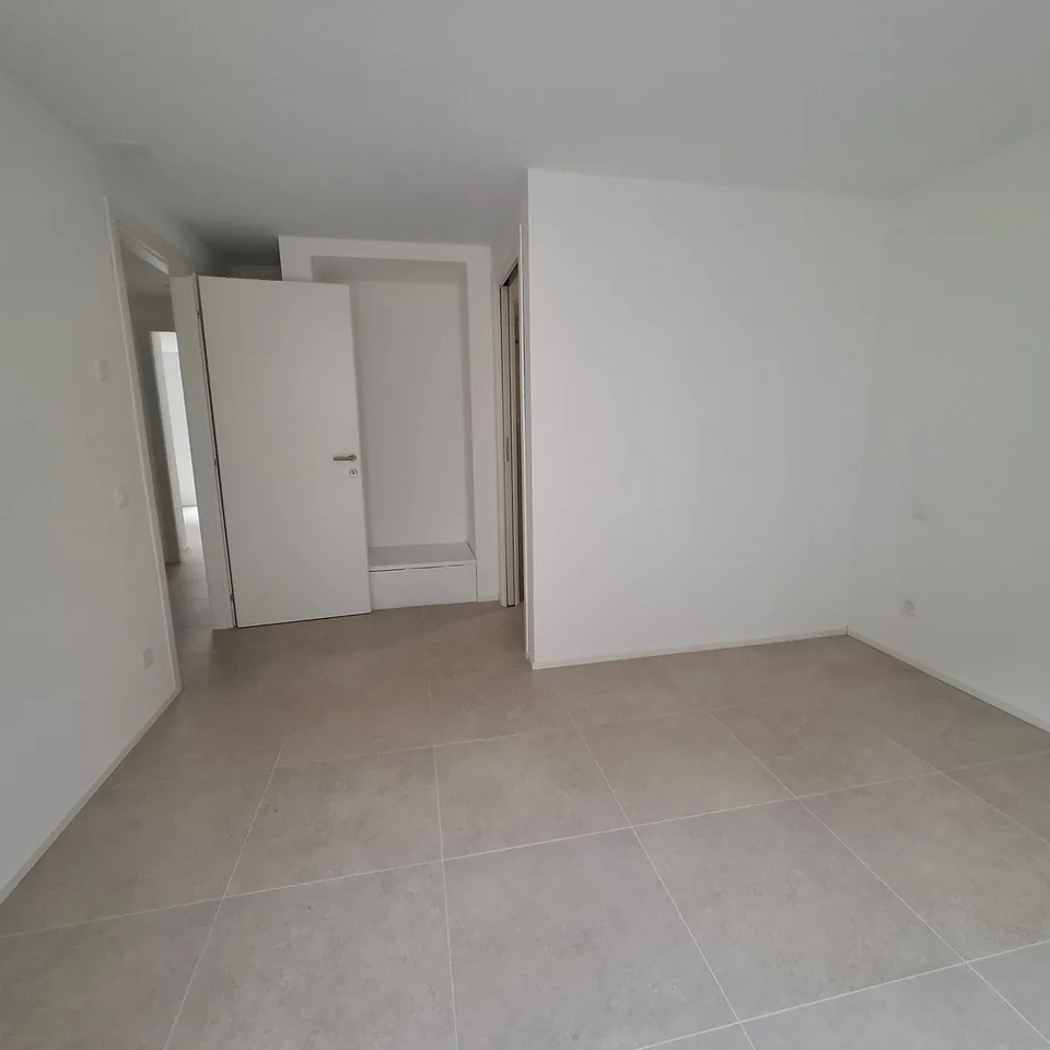 Appartement moderne 4.5 pièces à Cadro avec grande terrasse – photo 6 sur 10