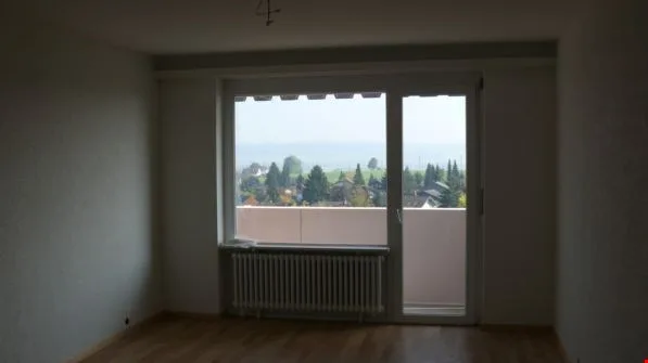 Klein aber fein! Helle 2-Zimmerwohnung im 11. Stock mit Aussicht zu vermieten – Foto 4 von 4