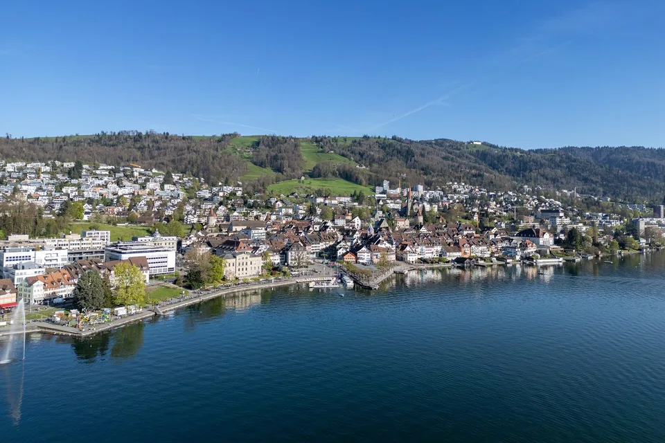 Villa di città rappresentativa di classe extra a Zug – foto 2 di 2