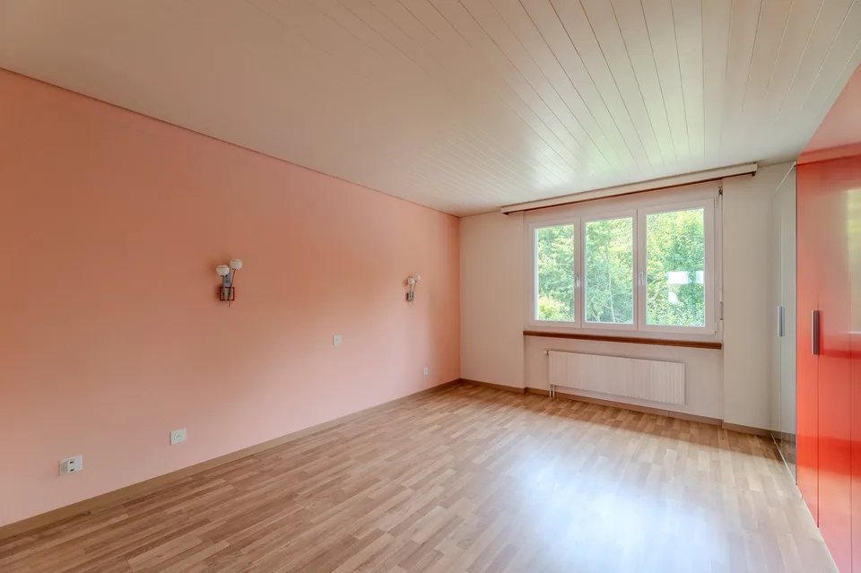 Charmantes Eigenheim in beschaulichem Quartier – Foto 10 von 16