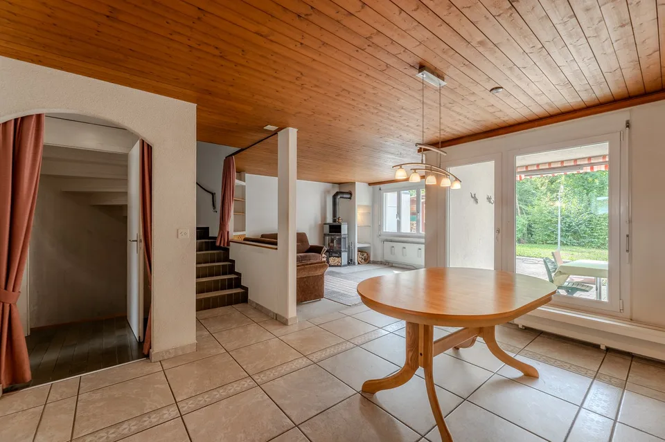 Charmantes Eigenheim in beschaulichem Quartier – Foto 6 von 16