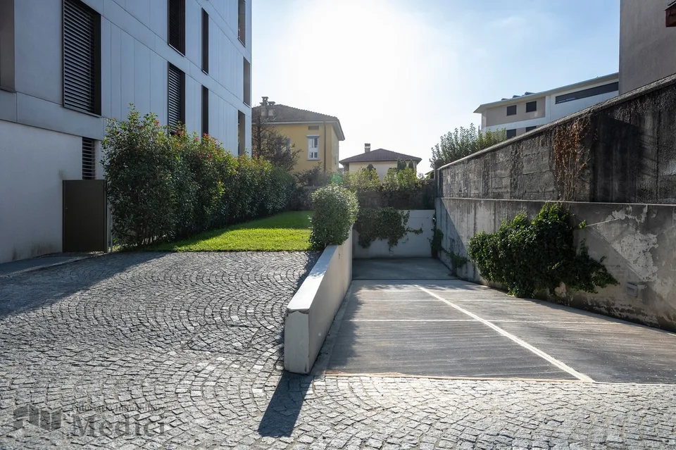 Elegante appartement 4.5 pièces de haut standing dans un quartier calme et desservi – photo 22 sur 24