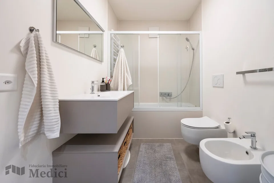 Elegante appartement 4.5 pièces de haut standing dans un quartier calme et desservi – photo 14 sur 24