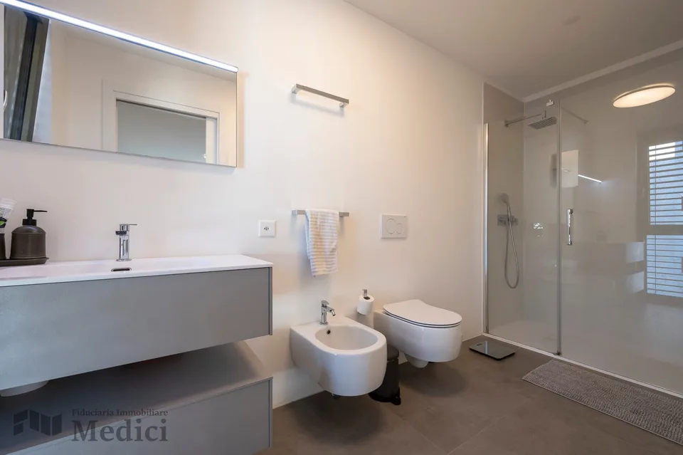 Elegante appartement 4.5 pièces de haut standing dans un quartier calme et desservi – photo 11 sur 24