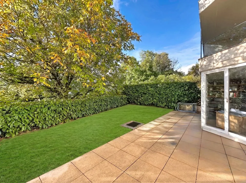 4,5 Zimmer mit Garten und separatem Eingang – Foto 3 von 10