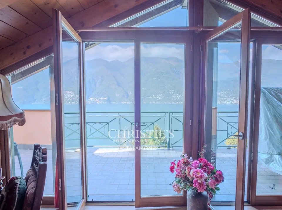 Duplex-Wohnung mit Seeblick in Tronzano Lago Maggiore – Foto 2 von 13