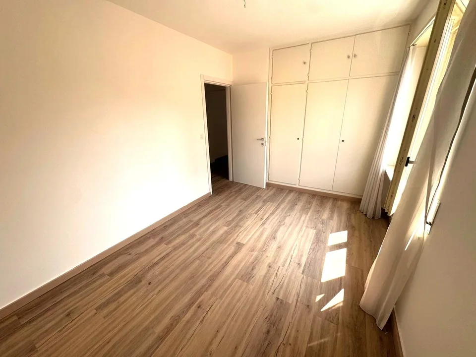 Viganello: appartement de 3,5 pièces rénové avec terrasse – photo 3 sur 7