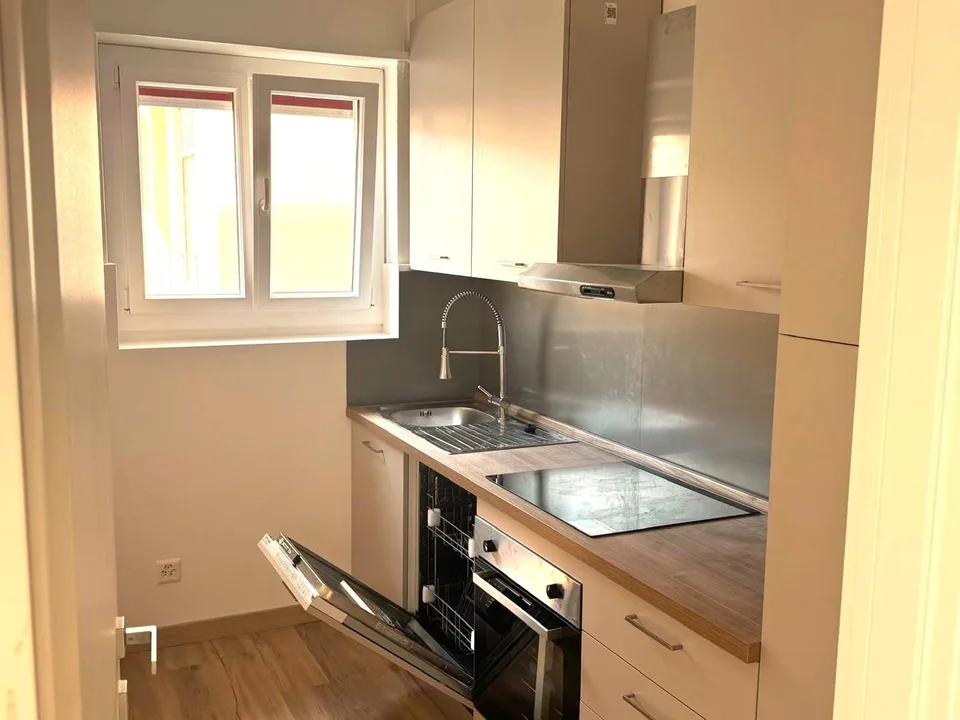 Viganello: appartement de 3,5 pièces rénové avec terrasse – photo 4 sur 7