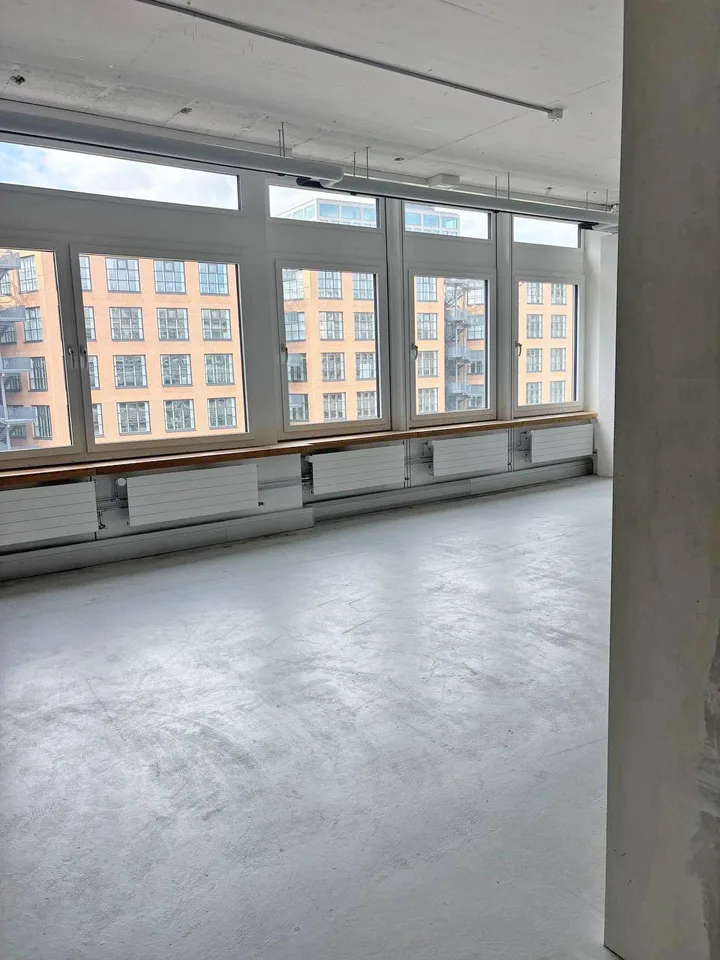 Helle und grosszügige Gewerbe-/Bürofläche an zentraler Lage – Foto 6 von 7