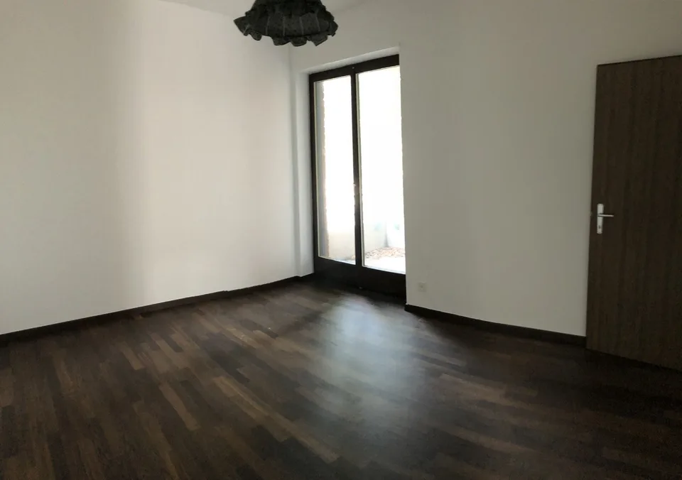 3.5 loc. ZONA CENTRALE VICINO ALLA STAZIONE CON VISTA – photo 6 sur 6