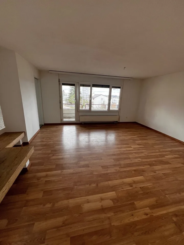 Schöne 4.5 Zimmer Wohnung mit Kamin! – Foto 6 von 10
