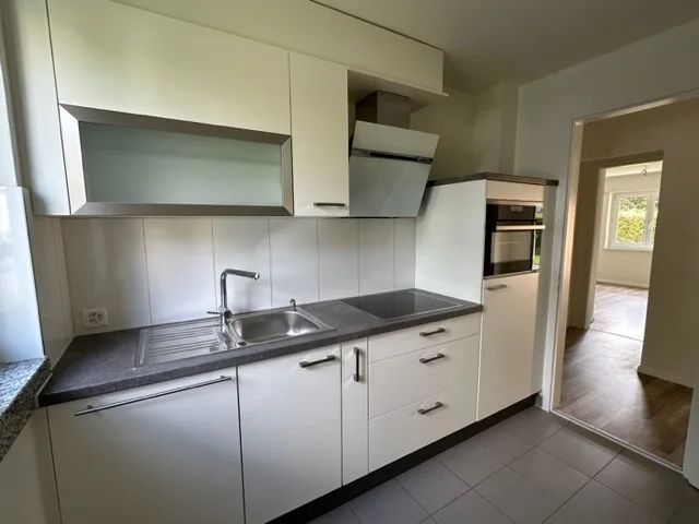 Wunderschöne und zentrale 3.0-Zimmerwohnung mit Gartensitzplatz in St. Gallen – Foto 3 von 10