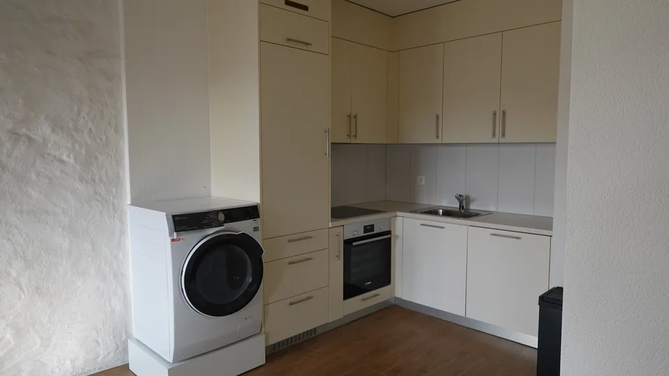 Gemütliche Maisonette Whg. mit Balkon + eigenem WM/TU - zentrale Stadtlage - – Foto 2 von 9