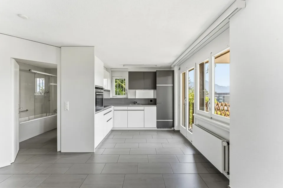 Casa a due famiglie polivalente con potenziale in una zona residenziale molto richiesta di Meggen – foto 4 di 8