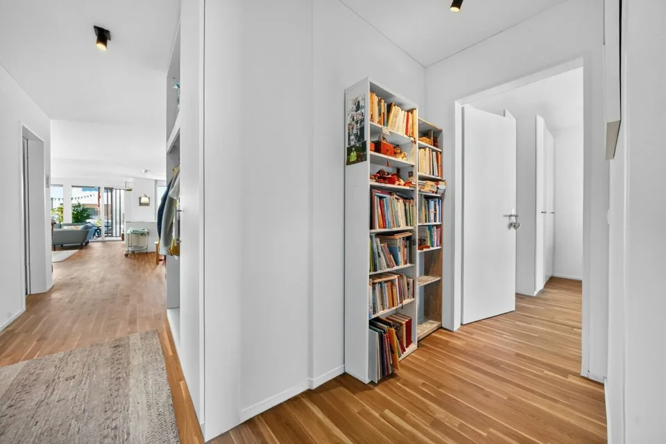 Appartement neuf et moderne de 4,5 pièces à Frauenkappelen – photo 9 sur 16