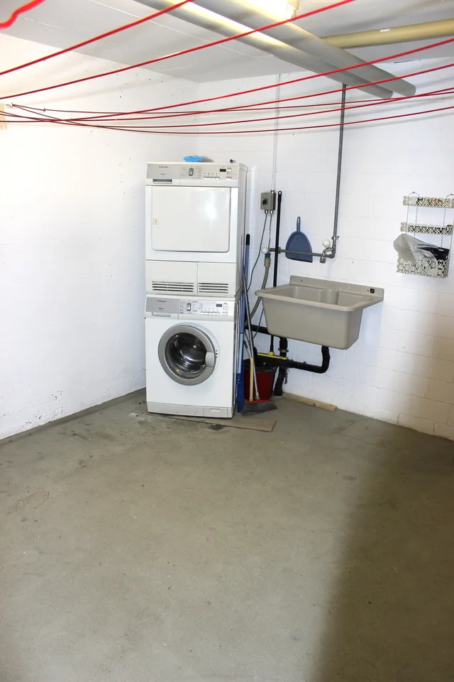 Einzugsbereite und neuwertige 4,5-Zimmer-Wohnung mit Balkon inkl. P in Tiefgarage – Foto 10 von 15