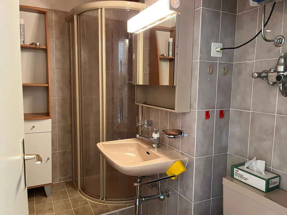 Schöne 1.5 Zimmer-Wohnung in sonniger, zentraler und ruhiger Lage – Foto 6 von 6