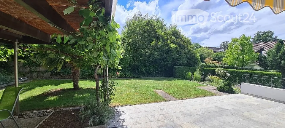 Schönes freistehendes Einfamilienhaus / Beautiful detached house – Foto 3 von 25