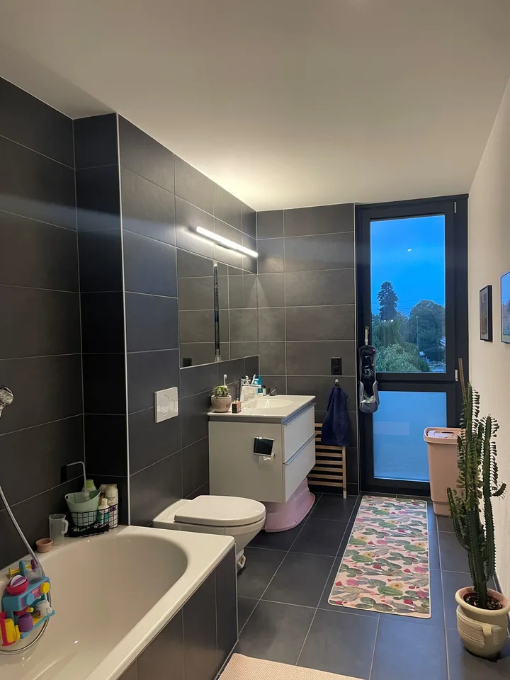 Moderne 4.5-Zimmerwohnung mit grosszügigem Grundriss – Foto 5 von 12