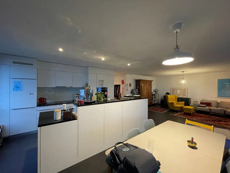 Moderne 4.5-Zimmerwohnung mit grosszügigem Grundriss – Foto 2 von 12