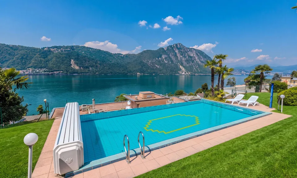 Attique de 4,5 pièces avec terrasse et vue sur le lac à Bissone – photo 9 sur 9