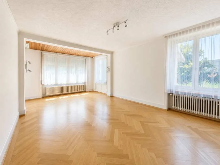 Characterful ownership apartment with exceptionally large terrace – photo 2 of 9