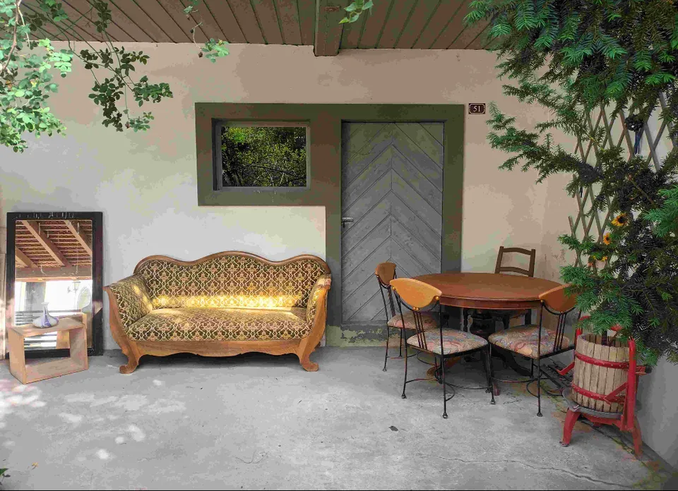 Wohnung mit privatem Grundstück von 2'126m2 - 165m2 Wohnfläche - 4 Schlafzimmer - 80 m² Dachboden – Foto 2 von 10