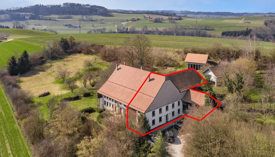 Wohnung mit privatem Grundstück von 2'126m2 - 165m2 Wohnfläche - 4 Schlafzimmer - 80 m² Dachboden – Foto 4 von 10