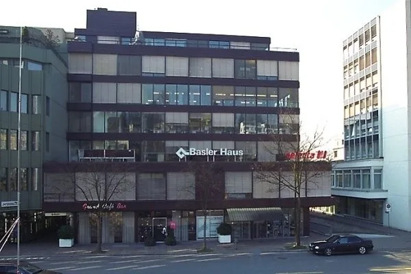 Place de parking de premier choix au cœur de Zug – photo 2 sur 3