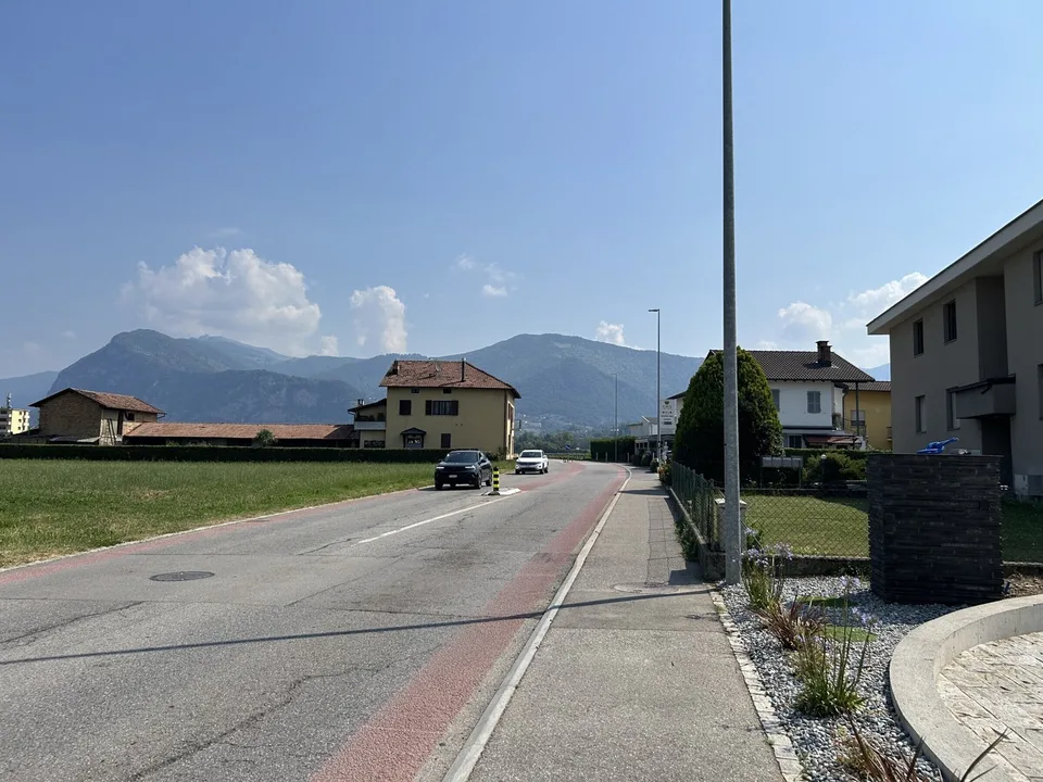 AFFITTASI LOCALE COMMERCIALE IN AREA STRATEGICA A NOVAZZANO – foto 9 di 9